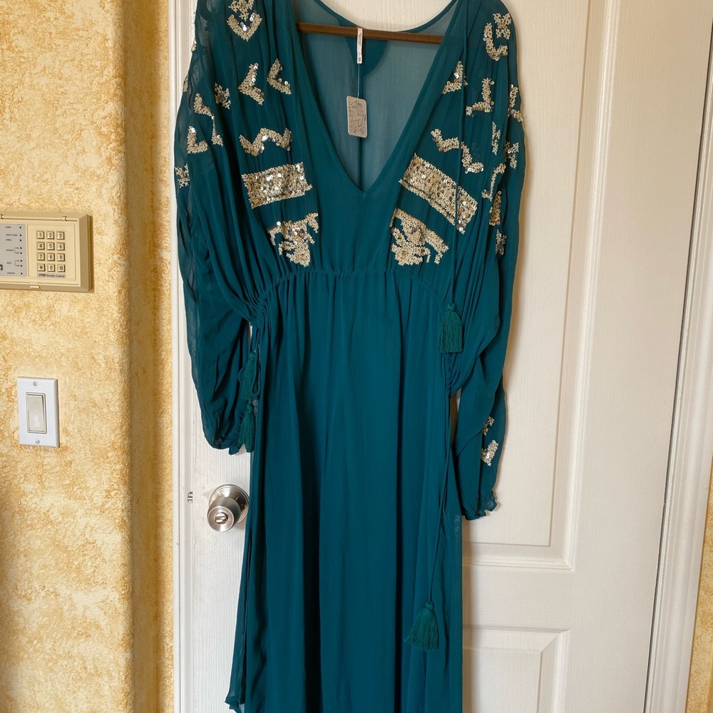 Dress - Picture 2 of 13